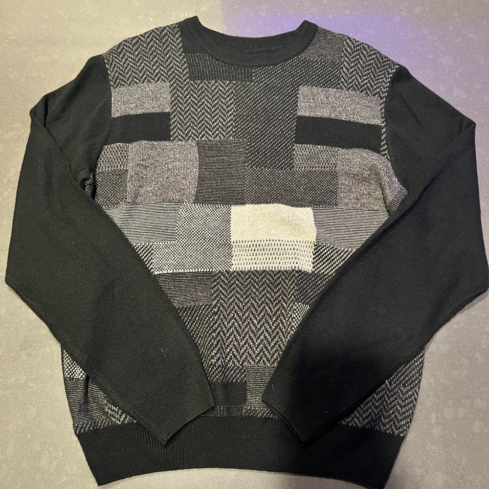 WeatherProof Sweater
Size: medium
NEVER WORN BY ME